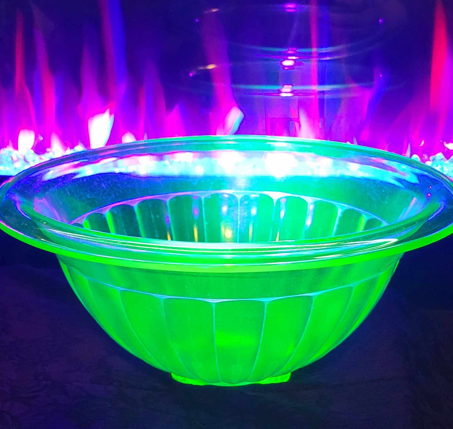 Medium Size Uranium Glass Mixing Bowl