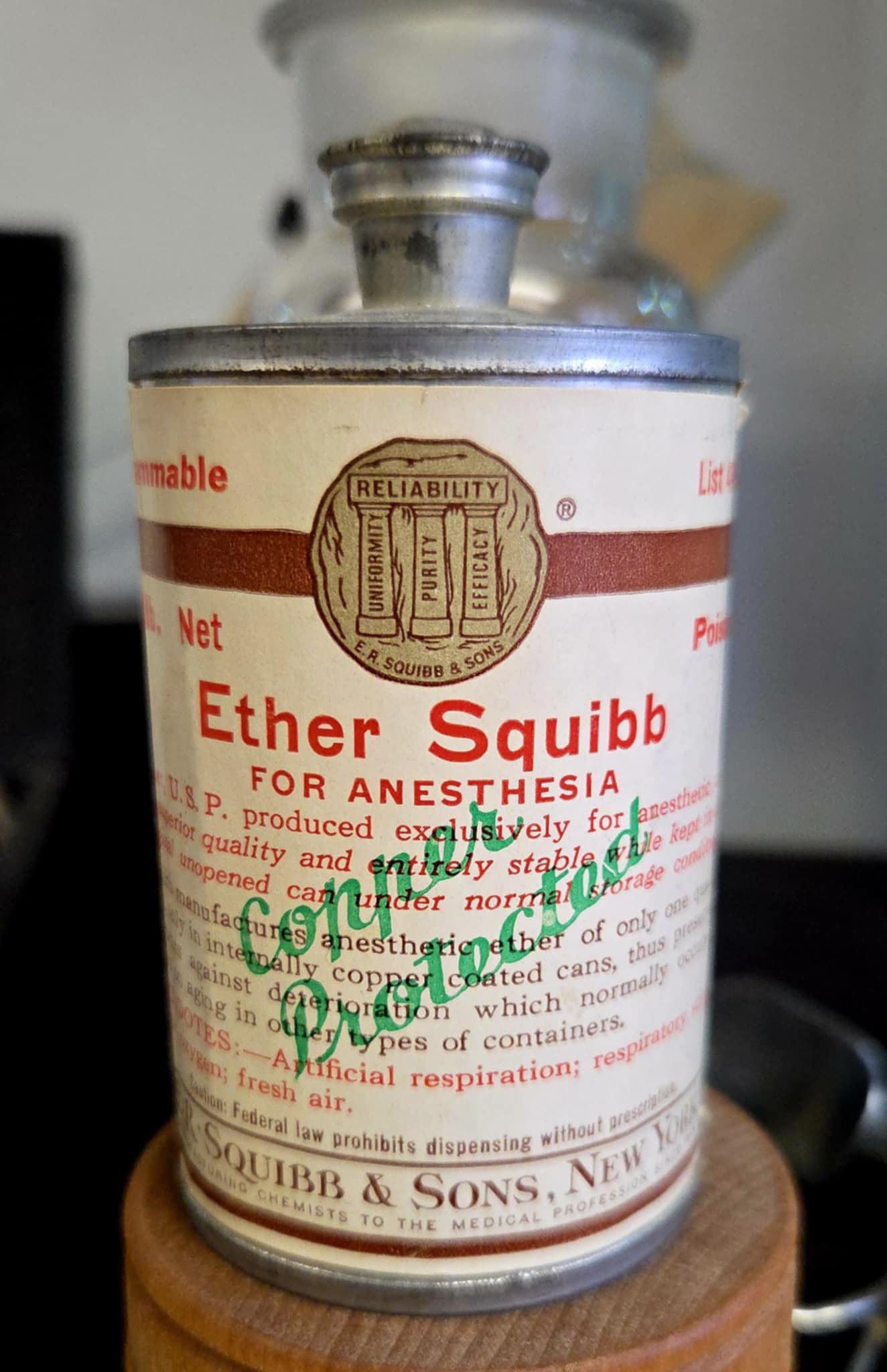 Unopened Ether Squibb Antique canister 1/4 lb, Net